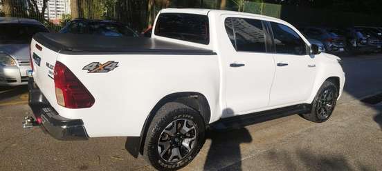 TOYOTA-HILUX-2.8 SRX 4X4 CD 16V DIESEL 4P AUTOMÁTICO TOYOTA-HILUX-2018