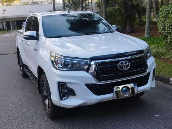 TOYOTA-HILUX-2.8 SRX 4X4 CD 16V DIESEL 4P AUTOMÁTICO TOYOTA-HILUX-2018