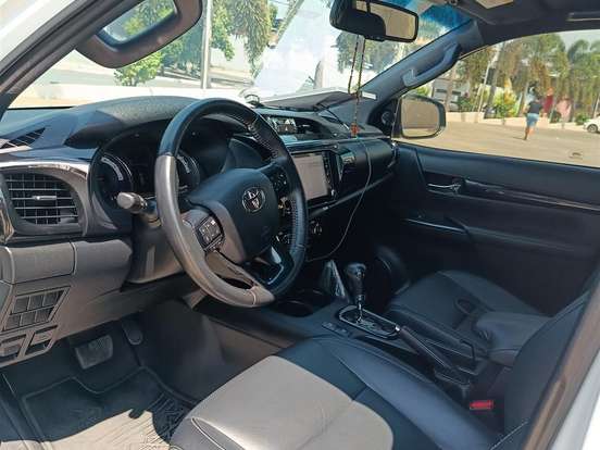 TOYOTA-HILUX-2.8 SRX 4X4 CD 16V DIESEL 4P AUTOMÁTICO TOYOTA-HILUX-2020