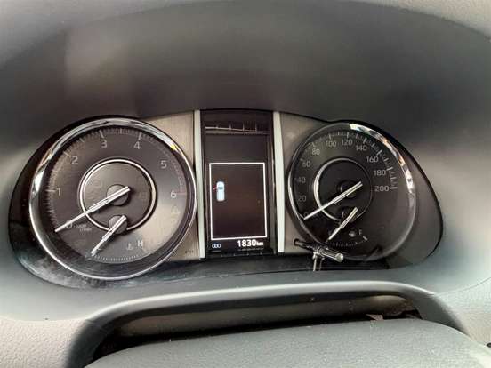 TOYOTA-HILUX SW4-2026