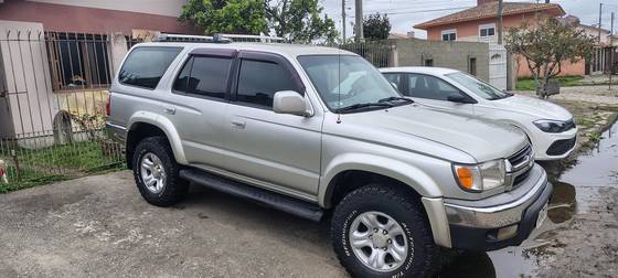 TOYOTA HILUX SW4 3.0 4X4 8V TURBO DIESEL 4P MANUAL