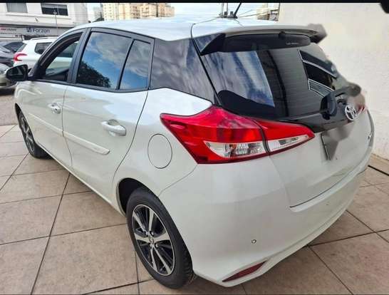 TOYOTA-YARIS-2020