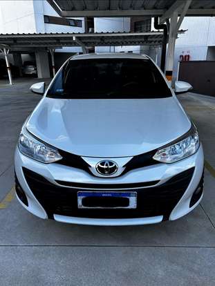 TOYOTA-YARIS-2019