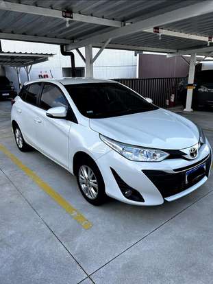 TOYOTA-YARIS-2019