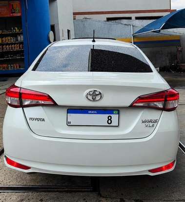 TOYOTA-YARIS-2019