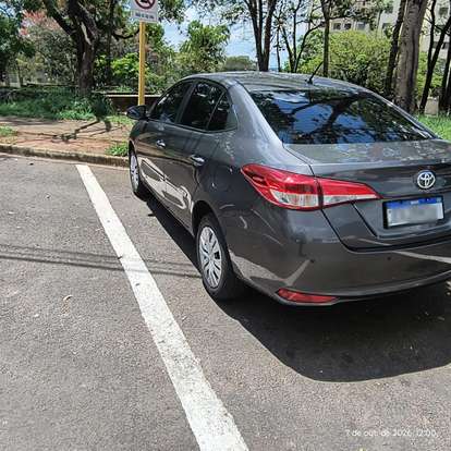 TOYOTA-YARIS-2022