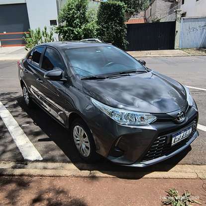 TOYOTA-YARIS-2022