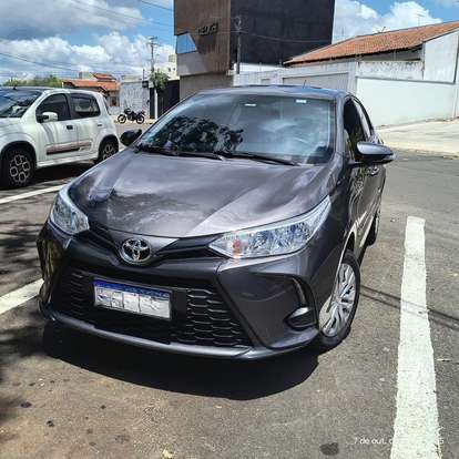 TOYOTA-YARIS-2022