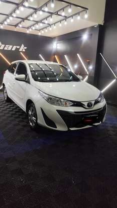 TOYOTA-YARIS-2020