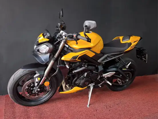 TRIUMPH-STREET TRIPLE RS ABS TRIUMPH-STREET TRIPLE RS ABS-2025