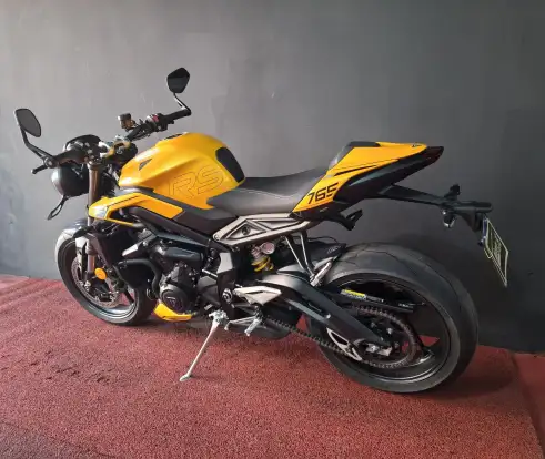 TRIUMPH-STREET TRIPLE RS ABS-2025
