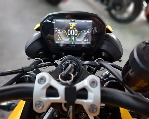 TRIUMPH-STREET TRIPLE RS ABS-2025