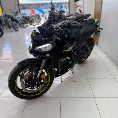 TRIUMPH-STREET TRIPLE RS ABS-2024