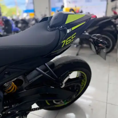 TRIUMPH-STREET TRIPLE RS ABS-2024