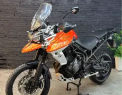 TRIUMPH TIGER 800 XCA TRIUMPH TIGER 800 XCA