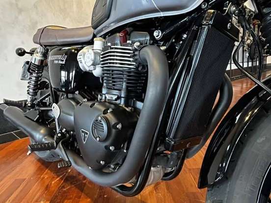 TRIUMPH-BONNEVILLE T120 BLACK 1200 TRIUMPH-BONNEVILLE T120 BLACK 1200-2025
