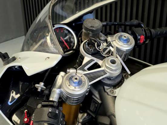 TRIUMPH-DAYTONA 675R ABS TRIUMPH-DAYTONA 675R ABS-2013