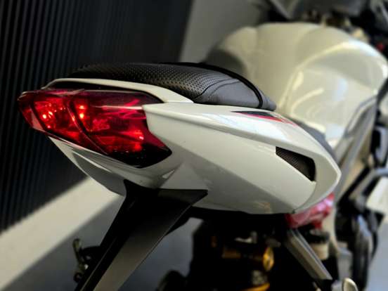 TRIUMPH-DAYTONA 675R ABS TRIUMPH-DAYTONA 675R ABS-2013