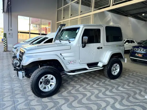 TROLLER T4 3.0 TETO RÍGIDO 16V TURBO ELETRONIC DIESEL 2P MANUAL