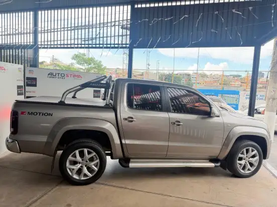 VOLKSWAGEN-AMAROK-2.0 HIGHLINE 4X4 CD 16V TURBO INTERCOOLER DIESEL 4P AUTOMÁTICO VOLKSWAGEN-AMAROK-2017