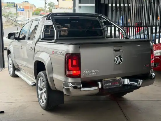 VOLKSWAGEN-AMAROK-2.0 HIGHLINE 4X4 CD 16V TURBO INTERCOOLER DIESEL 4P AUTOMÁTICO VOLKSWAGEN-AMAROK-2017