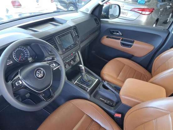 VOLKSWAGEN-AMAROK-2.0 TRENDLINE 4X4 CD 16V TURBO INTERCOOLER DIESEL 4P AUTOMÁTICO VOLKSWAGEN-AMAROK-2017