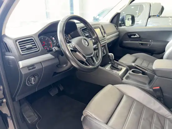 VOLKSWAGEN-AMAROK-2019