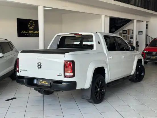 VOLKSWAGEN-AMAROK-3.0 V6 TDI DIESEL HIGHLINE EXTREME CD 4MOTION AUTOMÁTICO VOLKSWAGEN-AMAROK-2023