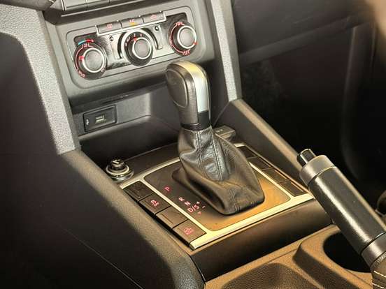 VOLKSWAGEN-AMAROK-2024