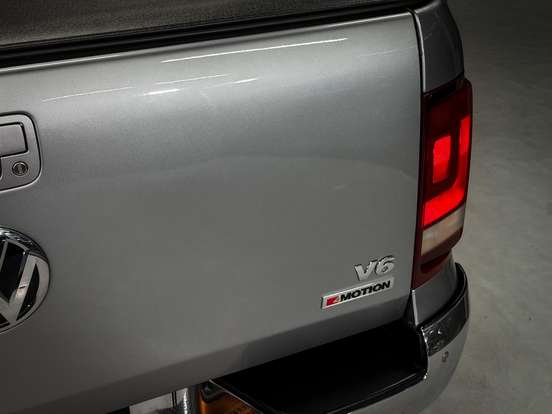 VOLKSWAGEN-AMAROK-2024