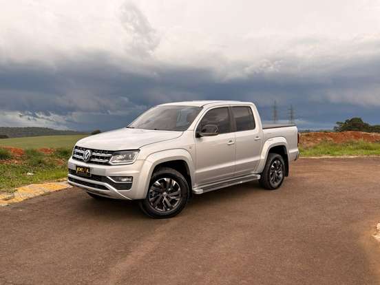 VOLKSWAGEN-AMAROK-2020