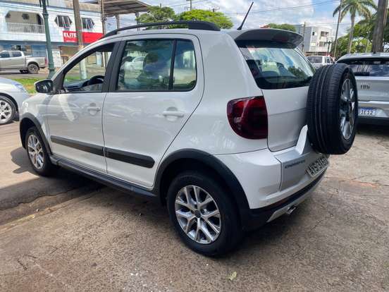 VOLKSWAGEN-CROSSFOX-1.6 MI FLEX 8V 4P MANUAL VOLKSWAGEN-CROSSFOX-2014