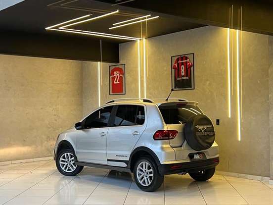 VOLKSWAGEN-CROSSFOX-1.6 MI FLEX 8V 4P MANUAL VOLKSWAGEN-CROSSFOX-2015