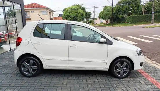 VOLKSWAGEN-FOX-1.0 MI 8V FLEX 4P MANUAL VOLKSWAGEN-FOX-2012