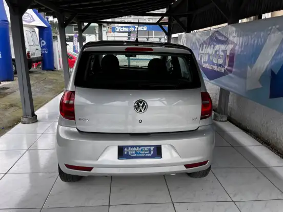 VOLKSWAGEN-FOX-2012
