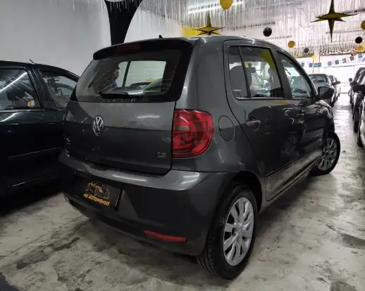 VOLKSWAGEN-FOX-2012