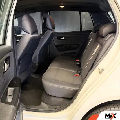 VOLKSWAGEN-FOX-1.6 MSI RUN 8V FLEX 4P MANUAL VOLKSWAGEN-FOX-2017