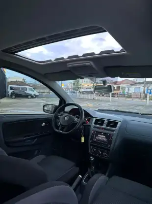 VOLKSWAGEN-FOX-2018