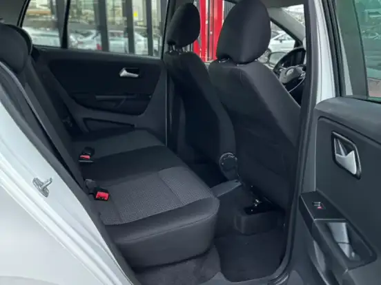 VOLKSWAGEN-FOX-1.6 MSI TOTAL FLEX CONNECT 4P MANUAL VOLKSWAGEN-FOX-2018