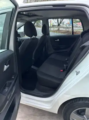 VOLKSWAGEN-FOX-2018