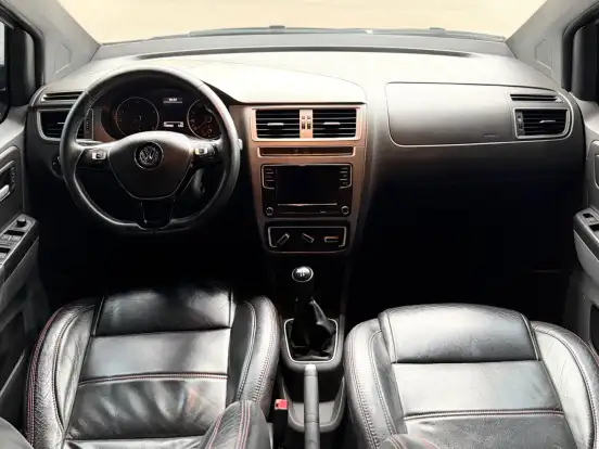 VOLKSWAGEN-FOX-1.6 MSI TOTAL FLEX XTREME 4P MANUAL VOLKSWAGEN-FOX-2019