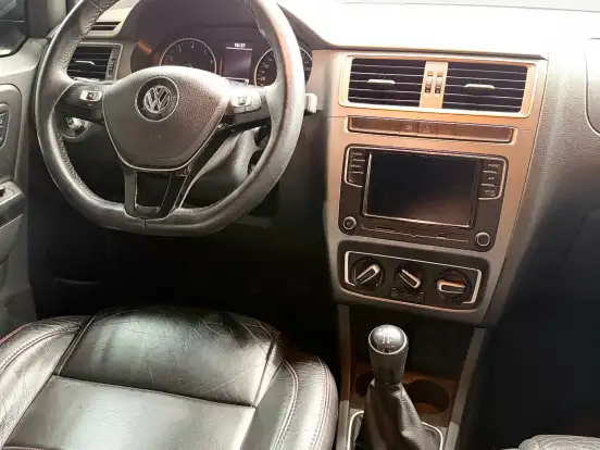 VOLKSWAGEN-FOX-1.6 MSI TOTAL FLEX XTREME 4P MANUAL VOLKSWAGEN-FOX-2019