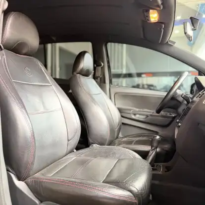 VOLKSWAGEN-FOX-2019