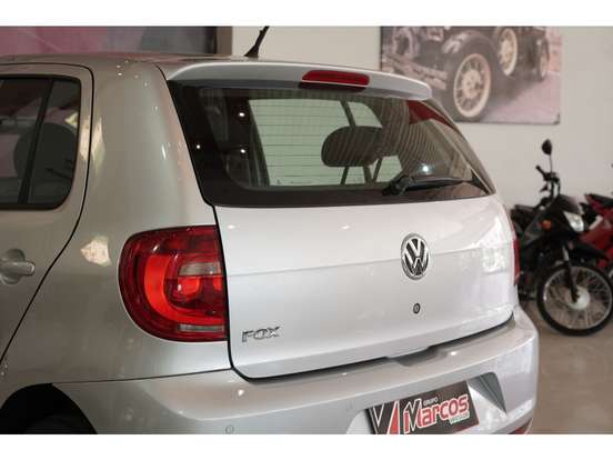 VOLKSWAGEN-FOX-2014