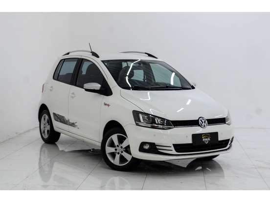 VOLKSWAGEN-FOX-1.6 MI ROCK IN RIO 8V FLEX 4P MANUAL VOLKSWAGEN-FOX-2015
