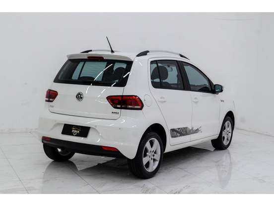 VOLKSWAGEN-FOX-1.6 MI ROCK IN RIO 8V FLEX 4P MANUAL VOLKSWAGEN-FOX-2015