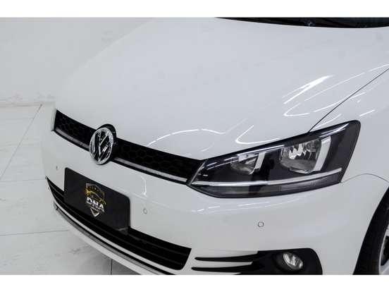 VOLKSWAGEN-FOX-1.6 MI ROCK IN RIO 8V FLEX 4P MANUAL VOLKSWAGEN-FOX-2015