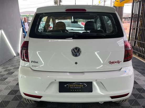 VOLKSWAGEN-FOX-2013