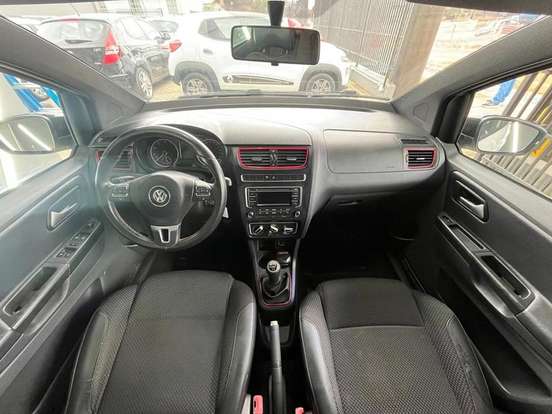 VOLKSWAGEN-FOX-1.6 MI ROCK IN RIO 8V FLEX 4P MANUAL VOLKSWAGEN-FOX-2013