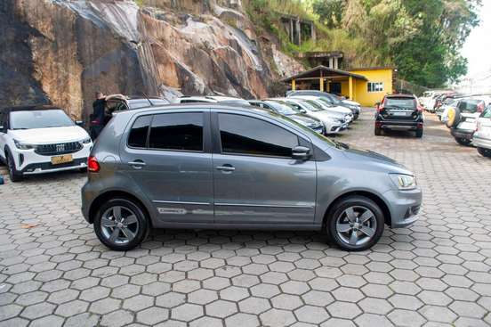 VOLKSWAGEN-FOX-2021